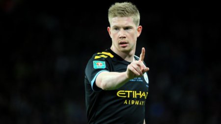 Guardiola habla sobre las negociaciones de contrato de De Bruyne en Manchester City